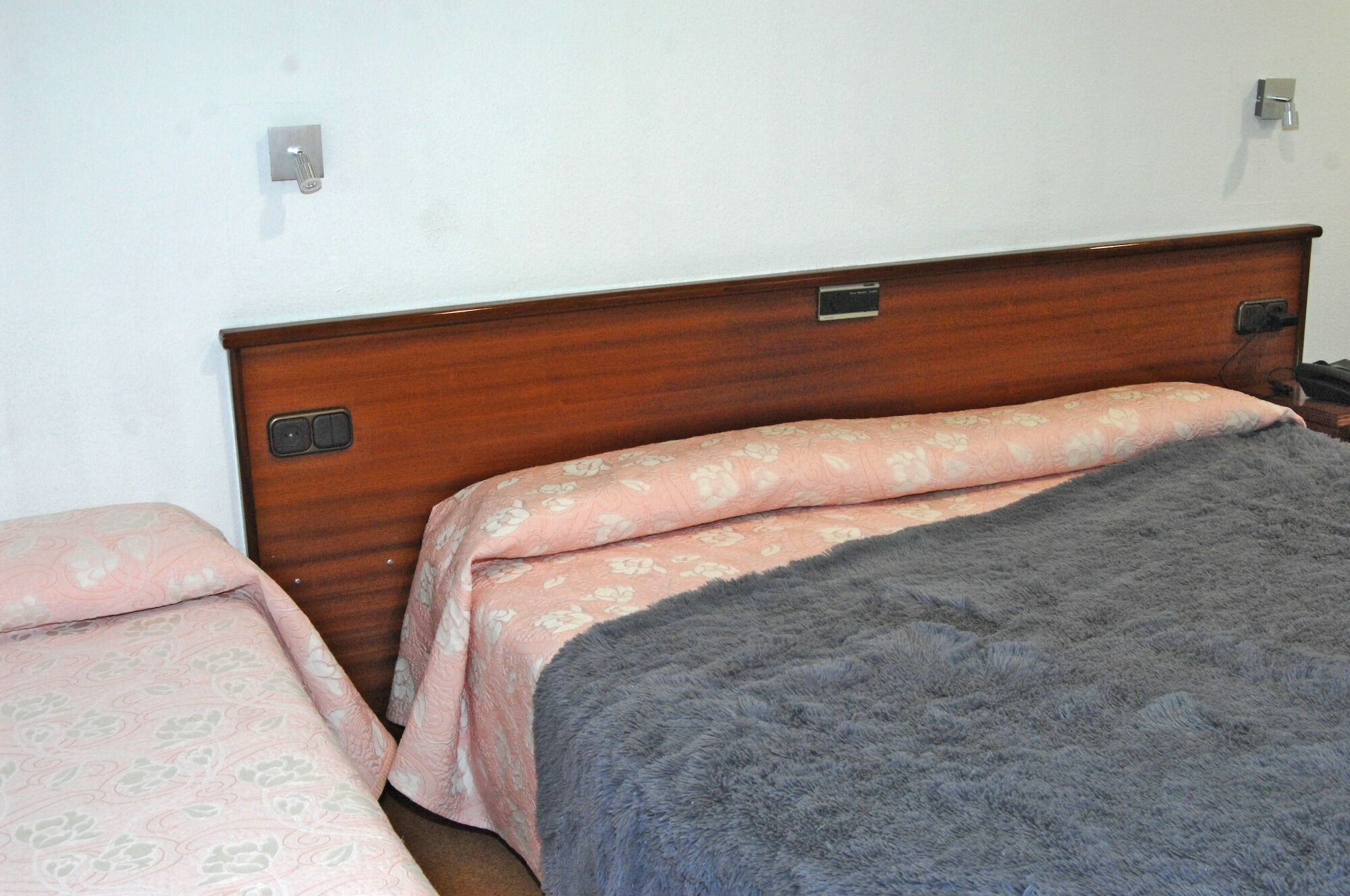 Santacruz Hotell Oviedo Eksteriør bilde